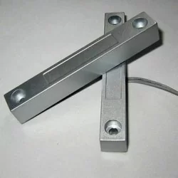 Sensor apertura puertas/persianas metalico cableado